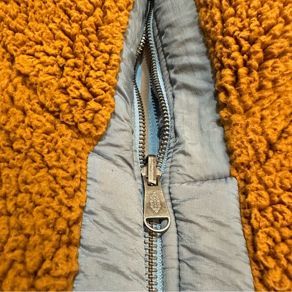 Free People Movement FP Sz S Venture On Reversible Puffer Vest Brown Blue Combo - Picture 4 of 14